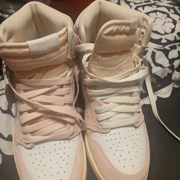 Nike Women’s High-Top Sneakers in Light Pink & White - Picture 10 of 11